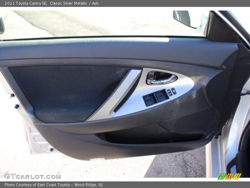Classic Silver Metallic / Ash 2011 Toyota Camry SE