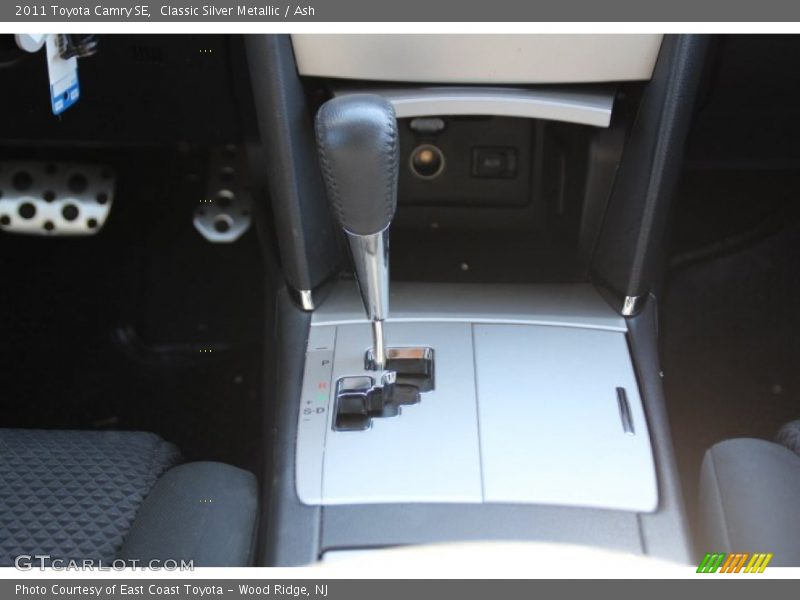 Classic Silver Metallic / Ash 2011 Toyota Camry SE