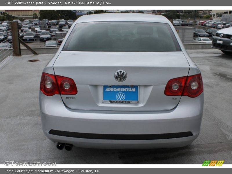 Reflex Silver Metallic / Grey 2005 Volkswagen Jetta 2.5 Sedan