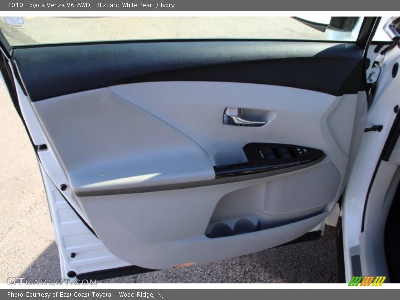 Blizzard White Pearl / Ivory 2010 Toyota Venza V6 AWD
