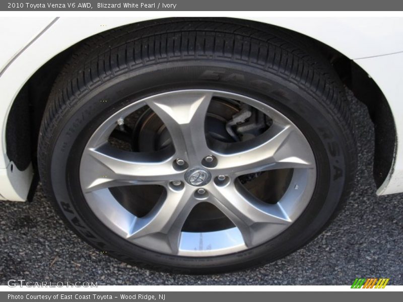 Blizzard White Pearl / Ivory 2010 Toyota Venza V6 AWD