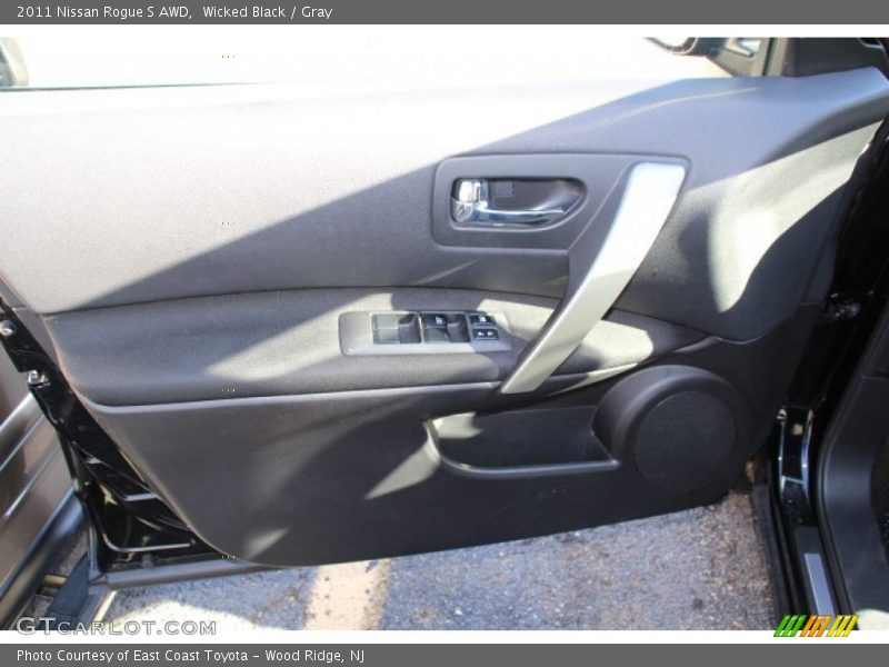 Wicked Black / Gray 2011 Nissan Rogue S AWD