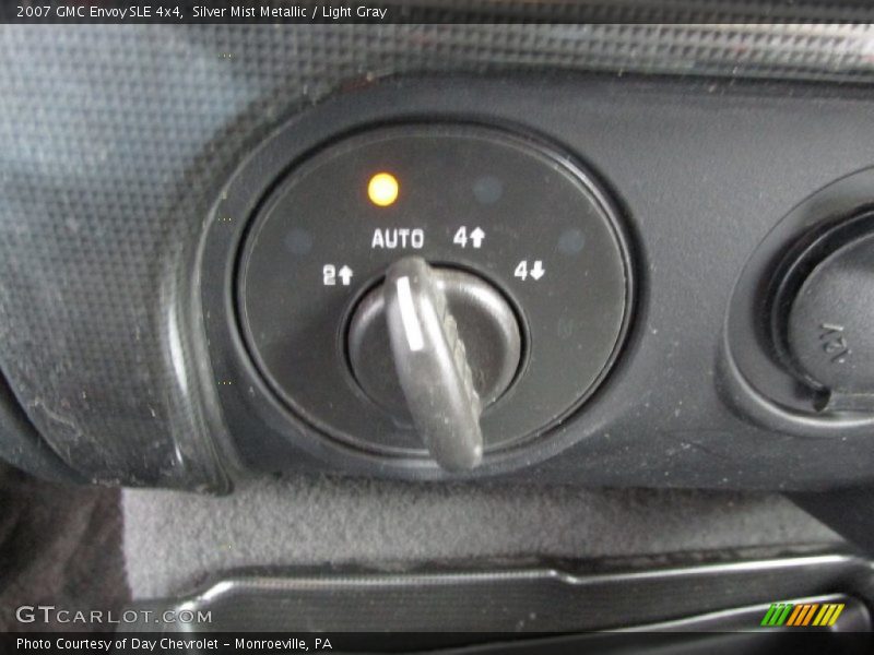 Silver Mist Metallic / Light Gray 2007 GMC Envoy SLE 4x4