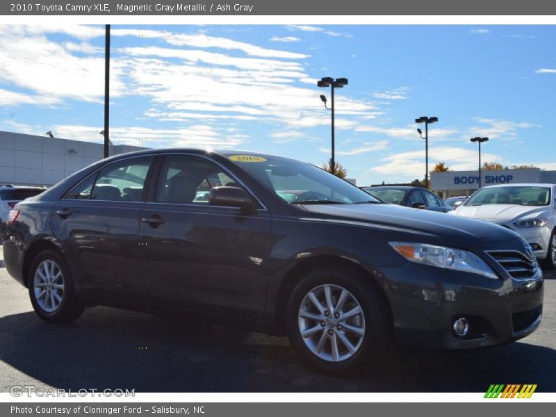 Magnetic Gray Metallic / Ash Gray 2010 Toyota Camry XLE