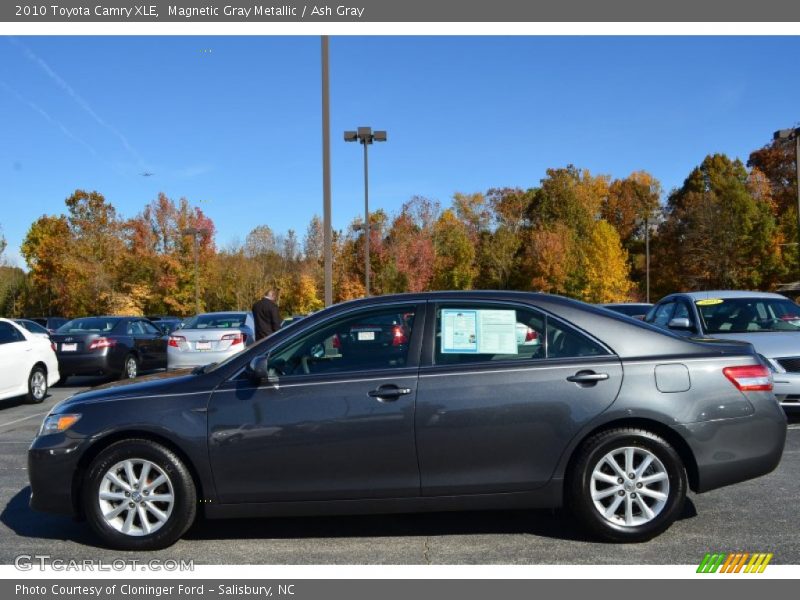 Magnetic Gray Metallic / Ash Gray 2010 Toyota Camry XLE