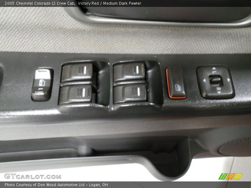 Victory Red / Medium Dark Pewter 2005 Chevrolet Colorado LS Crew Cab