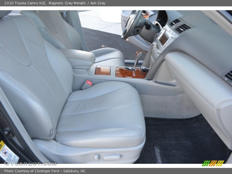 Magnetic Gray Metallic / Ash Gray 2010 Toyota Camry XLE