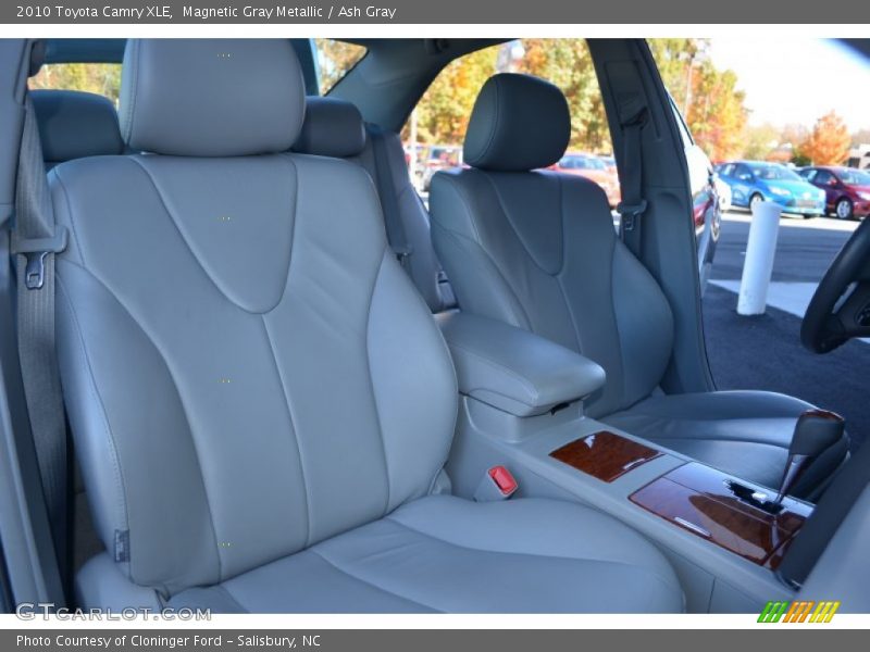Magnetic Gray Metallic / Ash Gray 2010 Toyota Camry XLE