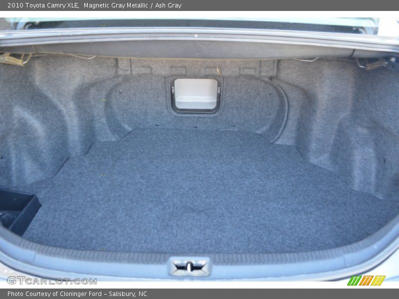 Magnetic Gray Metallic / Ash Gray 2010 Toyota Camry XLE