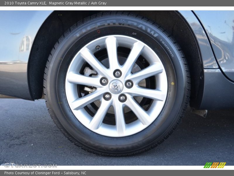 Magnetic Gray Metallic / Ash Gray 2010 Toyota Camry XLE