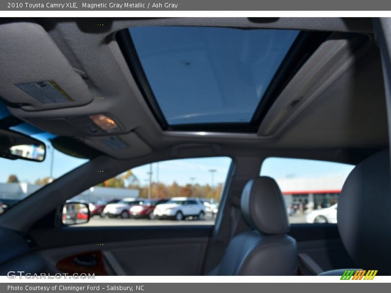 Magnetic Gray Metallic / Ash Gray 2010 Toyota Camry XLE