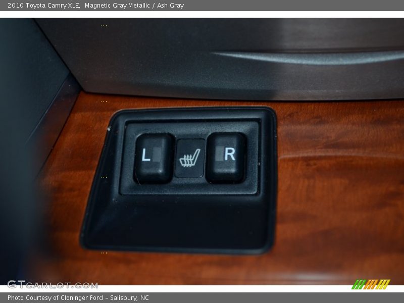 Magnetic Gray Metallic / Ash Gray 2010 Toyota Camry XLE