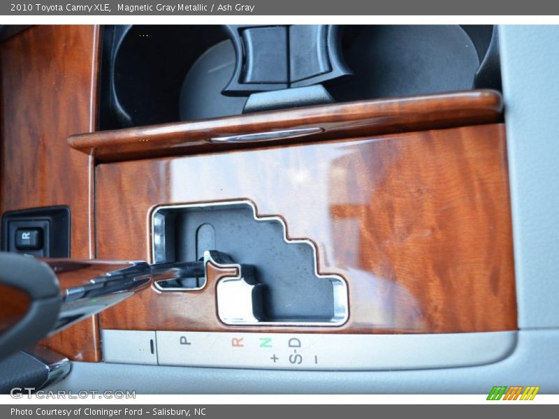 Magnetic Gray Metallic / Ash Gray 2010 Toyota Camry XLE
