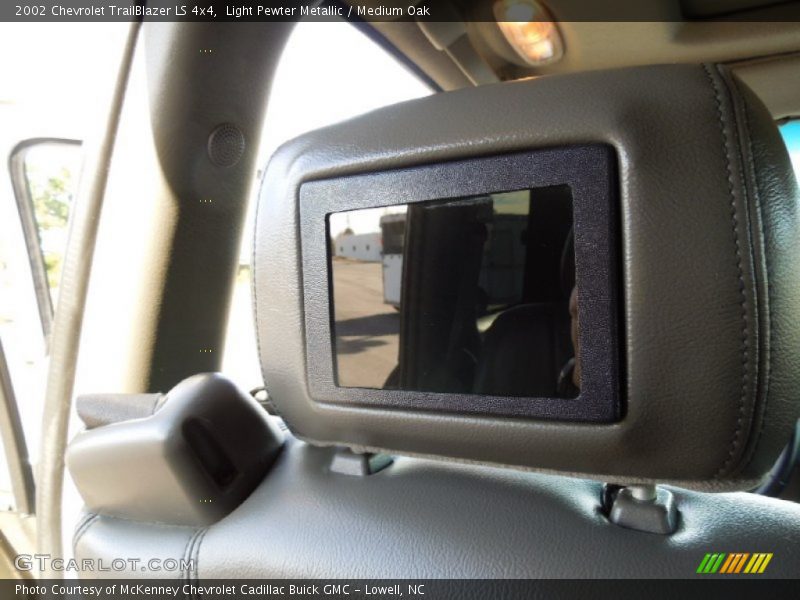 Light Pewter Metallic / Medium Oak 2002 Chevrolet TrailBlazer LS 4x4