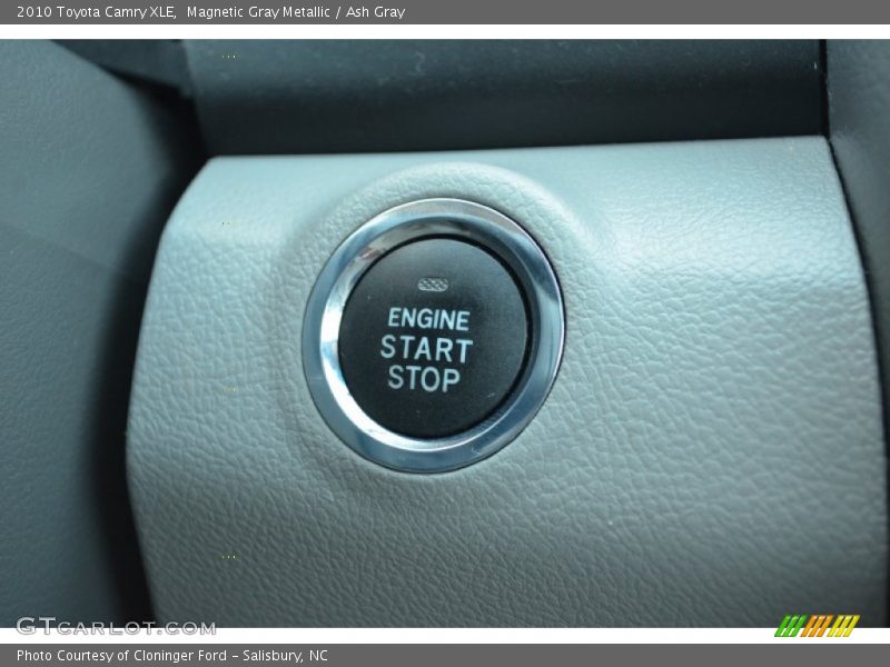 Magnetic Gray Metallic / Ash Gray 2010 Toyota Camry XLE