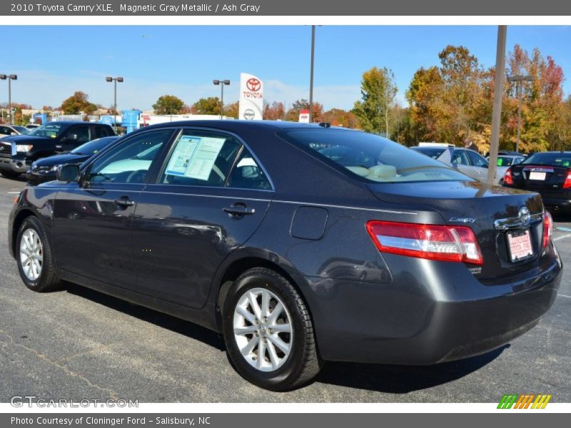 Magnetic Gray Metallic / Ash Gray 2010 Toyota Camry XLE