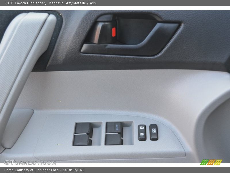 Magnetic Gray Metallic / Ash 2010 Toyota Highlander