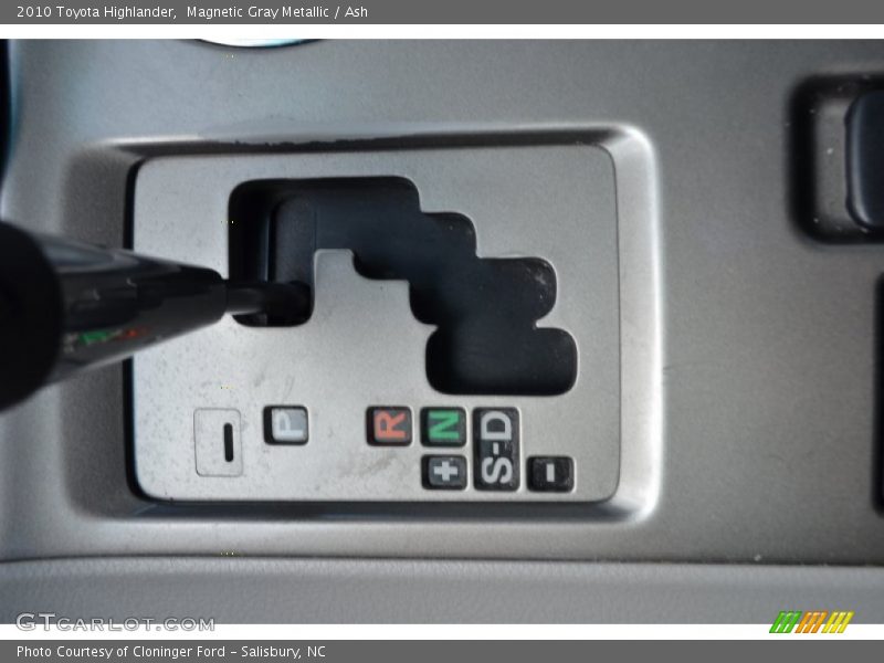 Magnetic Gray Metallic / Ash 2010 Toyota Highlander