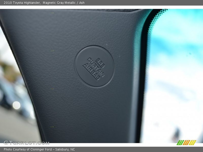 Magnetic Gray Metallic / Ash 2010 Toyota Highlander