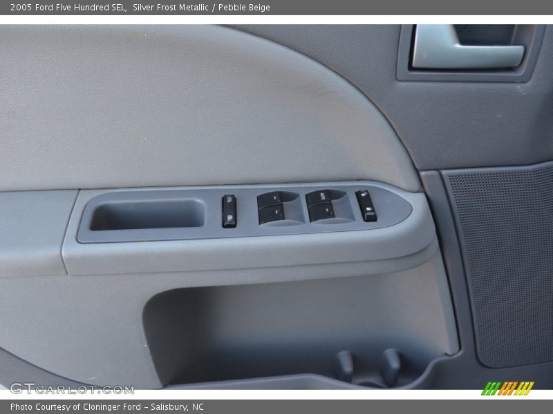Silver Frost Metallic / Pebble Beige 2005 Ford Five Hundred SEL