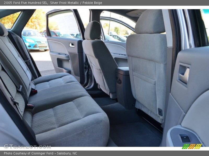 Silver Frost Metallic / Pebble Beige 2005 Ford Five Hundred SEL