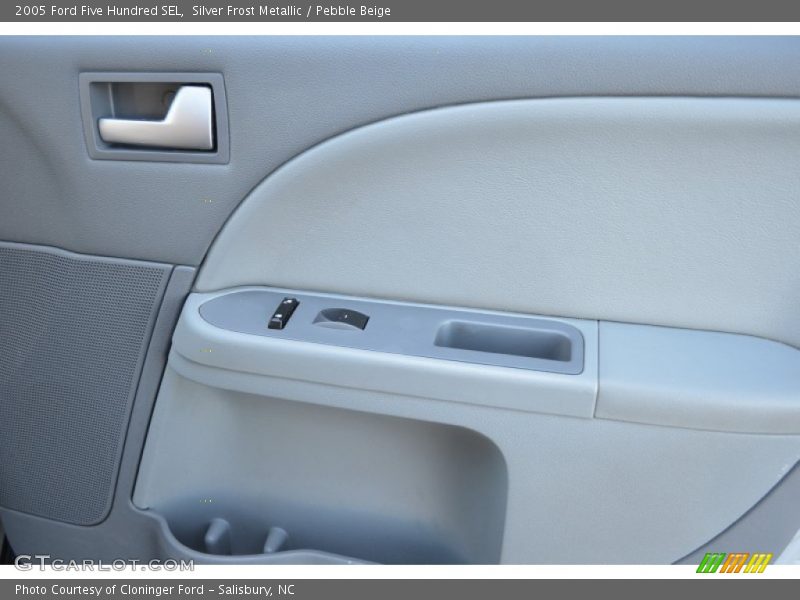 Silver Frost Metallic / Pebble Beige 2005 Ford Five Hundred SEL
