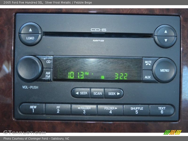 Silver Frost Metallic / Pebble Beige 2005 Ford Five Hundred SEL