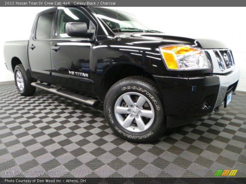 Galaxy Black / Charcoal 2013 Nissan Titan SV Crew Cab 4x4