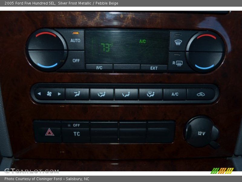 Silver Frost Metallic / Pebble Beige 2005 Ford Five Hundred SEL