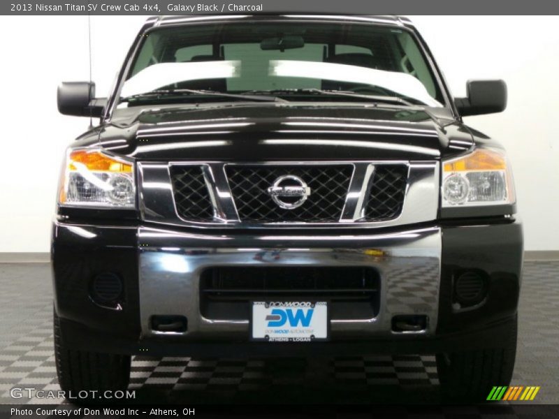 Galaxy Black / Charcoal 2013 Nissan Titan SV Crew Cab 4x4