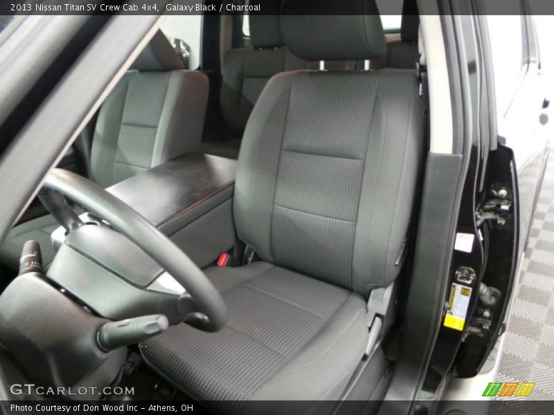 Galaxy Black / Charcoal 2013 Nissan Titan SV Crew Cab 4x4