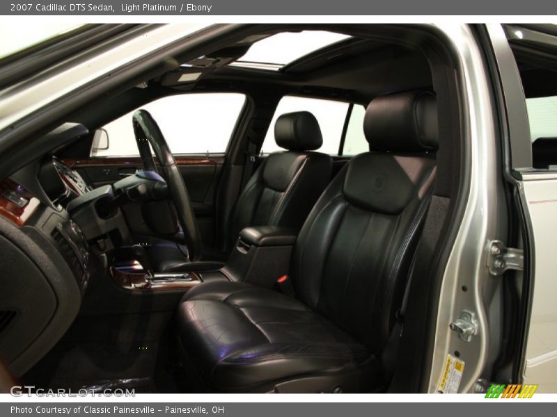 Light Platinum / Ebony 2007 Cadillac DTS Sedan