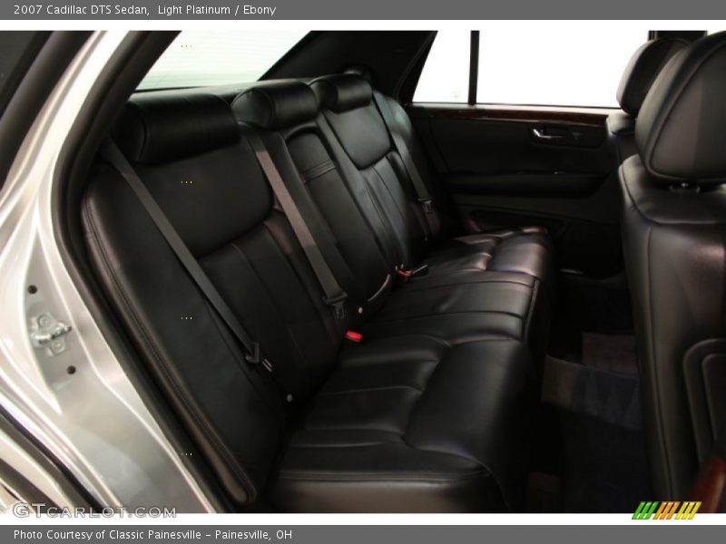 Light Platinum / Ebony 2007 Cadillac DTS Sedan