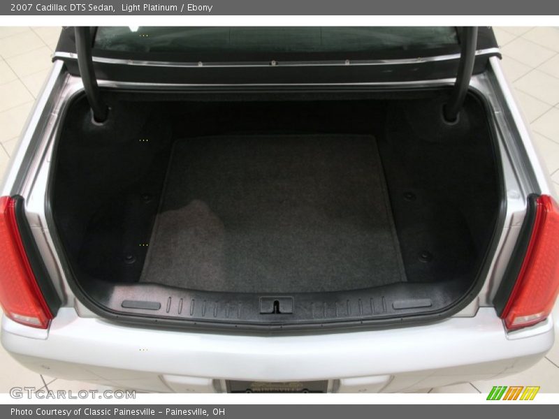Light Platinum / Ebony 2007 Cadillac DTS Sedan