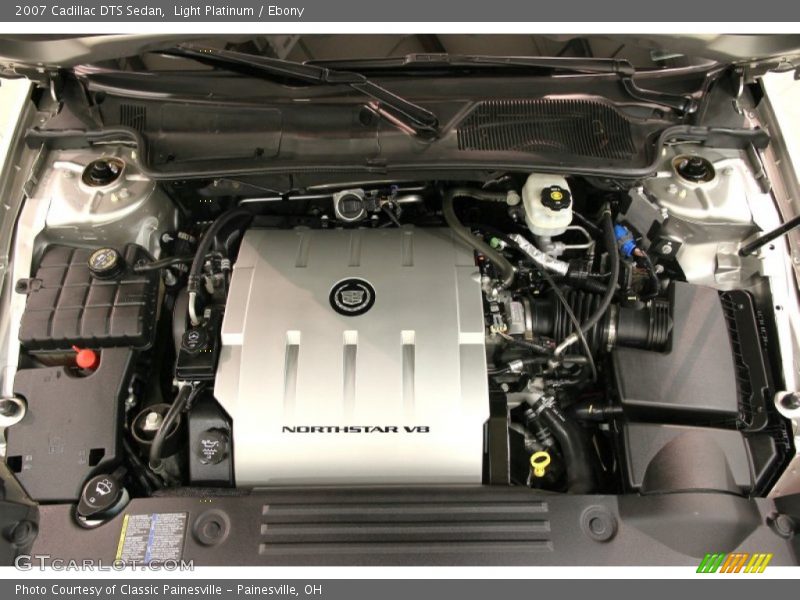 Light Platinum / Ebony 2007 Cadillac DTS Sedan