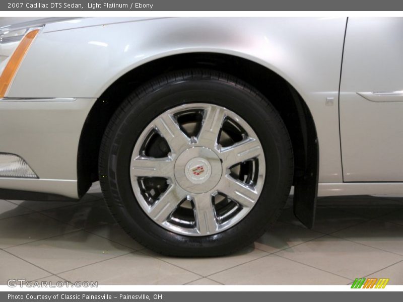 Light Platinum / Ebony 2007 Cadillac DTS Sedan