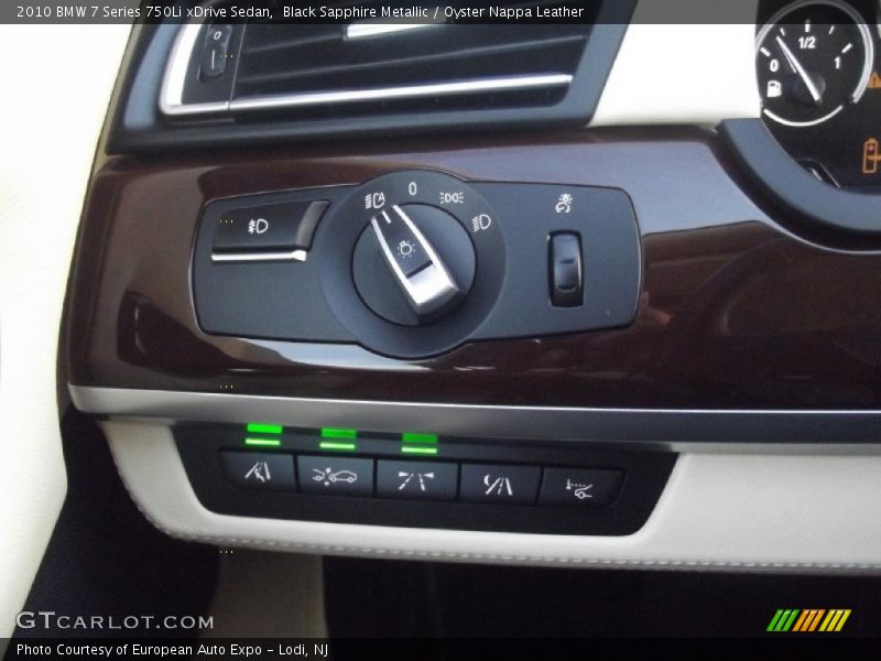 Controls of 2010 7 Series 750Li xDrive Sedan