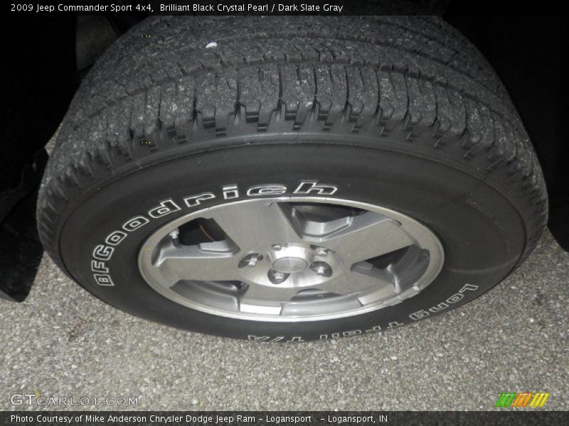 Brilliant Black Crystal Pearl / Dark Slate Gray 2009 Jeep Commander Sport 4x4