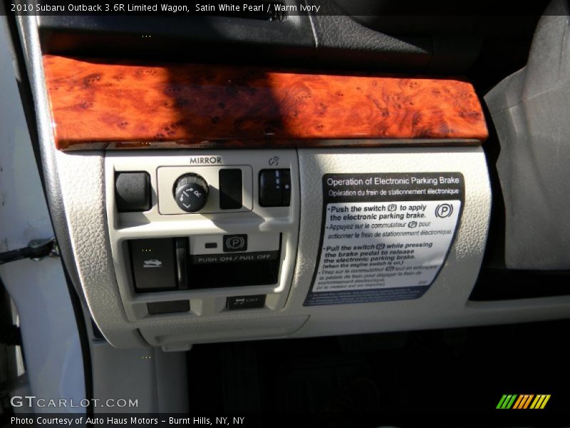 Satin White Pearl / Warm Ivory 2010 Subaru Outback 3.6R Limited Wagon