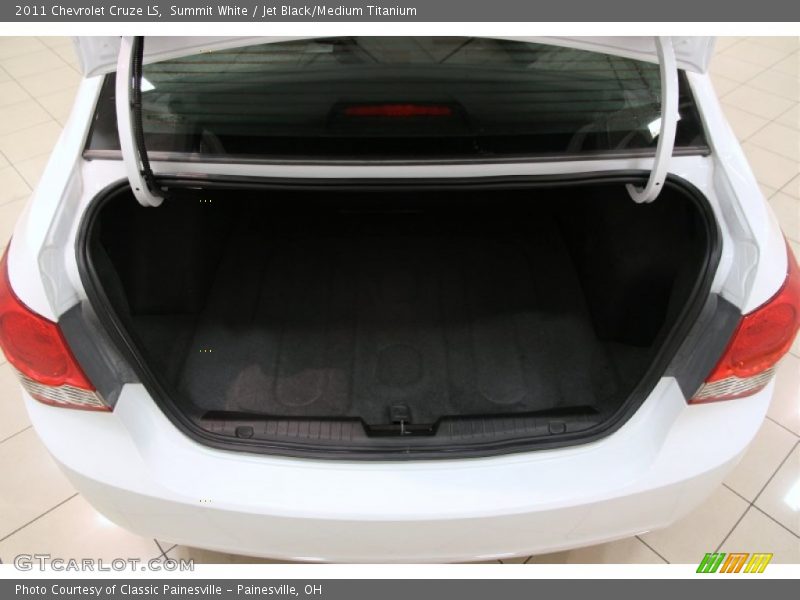 Summit White / Jet Black/Medium Titanium 2011 Chevrolet Cruze LS