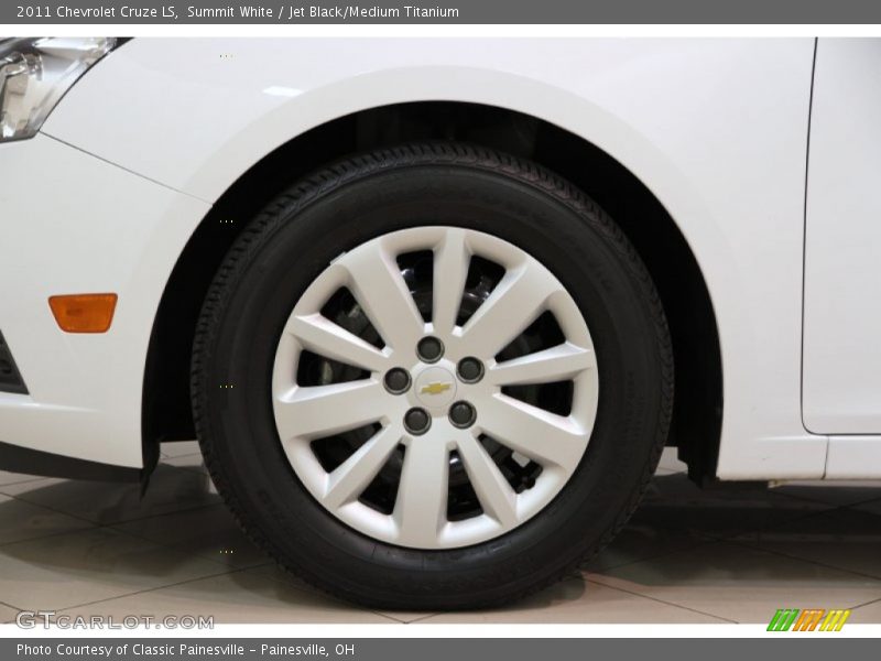 Summit White / Jet Black/Medium Titanium 2011 Chevrolet Cruze LS