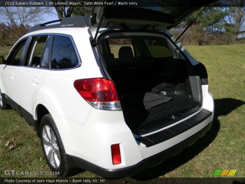 Satin White Pearl / Warm Ivory 2010 Subaru Outback 3.6R Limited Wagon