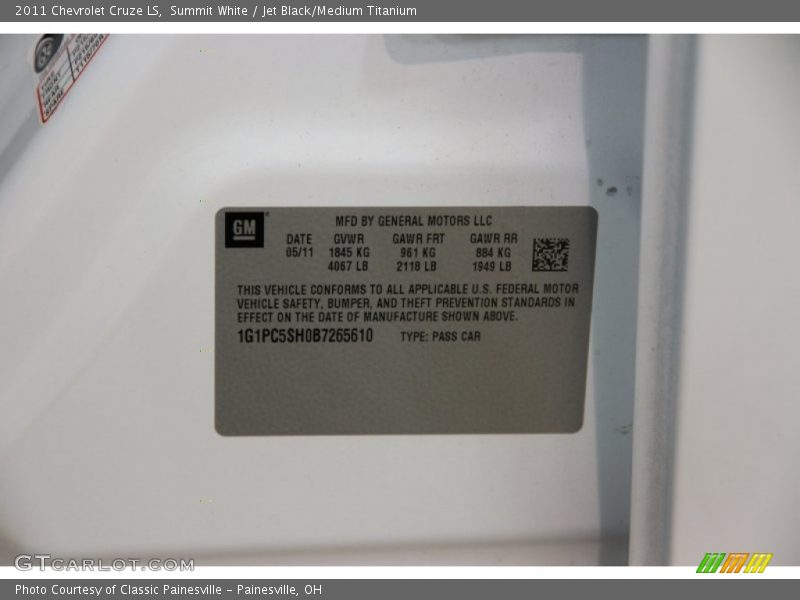 Summit White / Jet Black/Medium Titanium 2011 Chevrolet Cruze LS