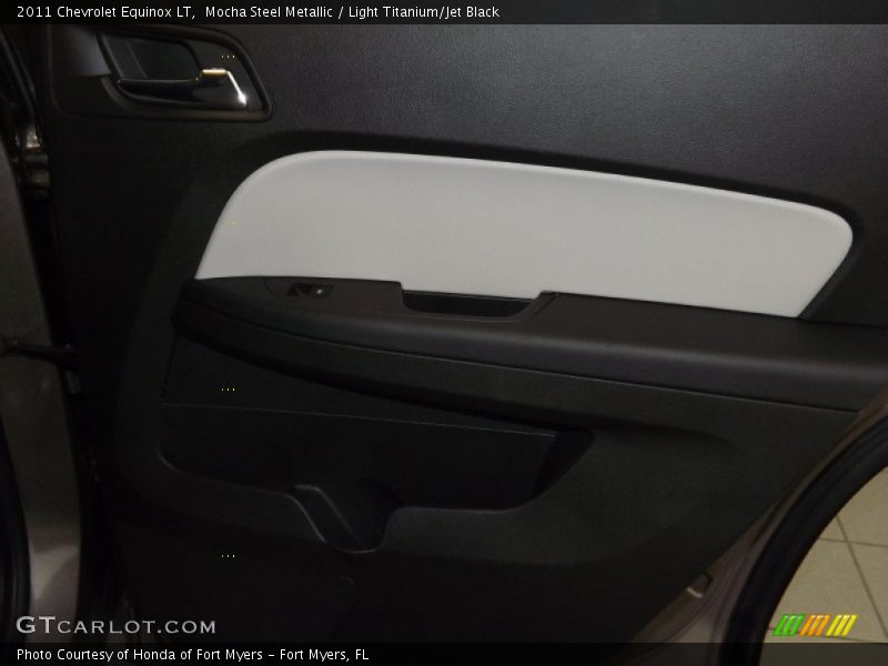 Mocha Steel Metallic / Light Titanium/Jet Black 2011 Chevrolet Equinox LT