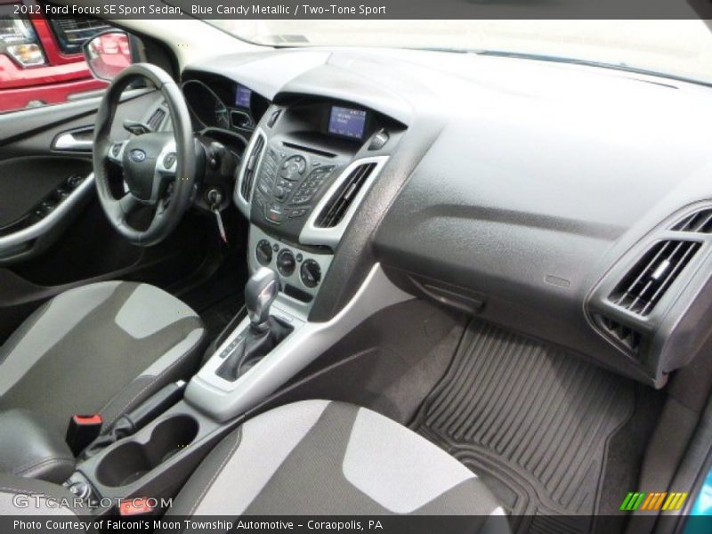 Blue Candy Metallic / Two-Tone Sport 2012 Ford Focus SE Sport Sedan