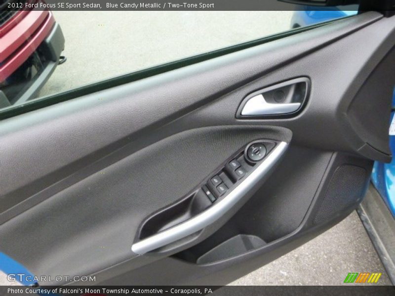 Blue Candy Metallic / Two-Tone Sport 2012 Ford Focus SE Sport Sedan