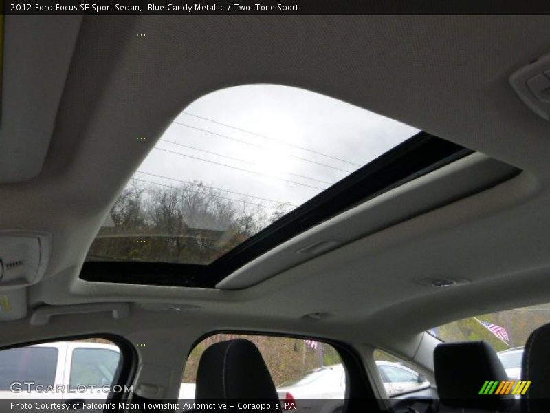 Blue Candy Metallic / Two-Tone Sport 2012 Ford Focus SE Sport Sedan