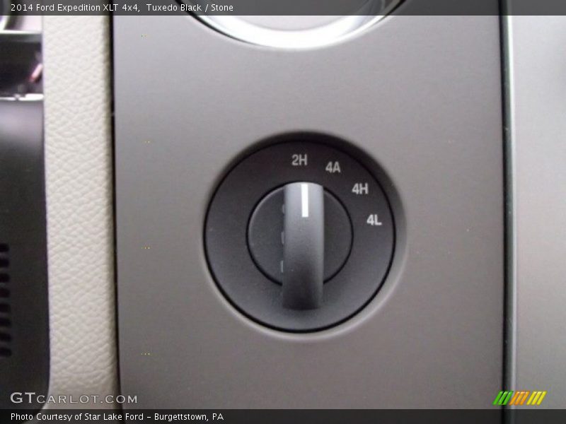 Tuxedo Black / Stone 2014 Ford Expedition XLT 4x4