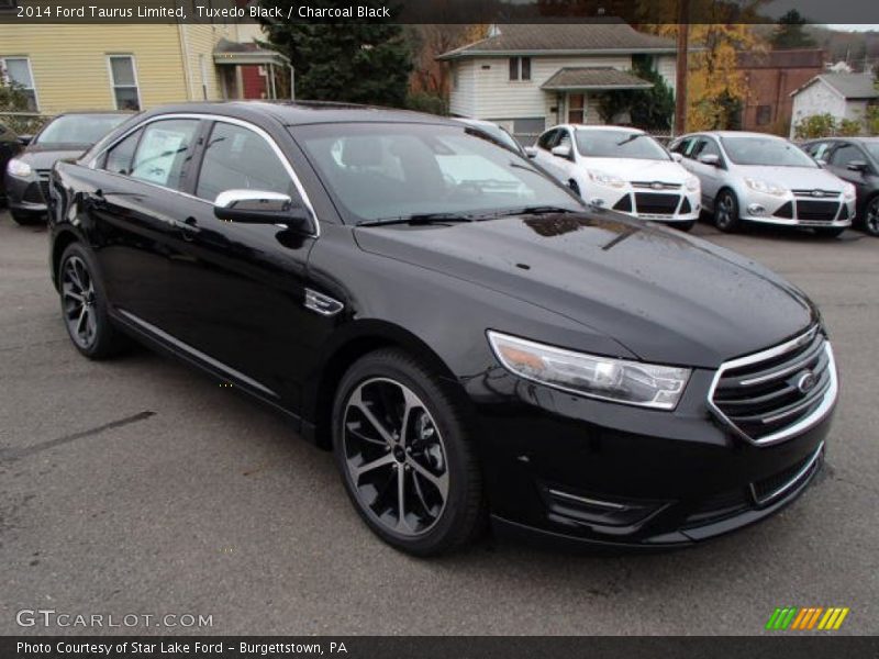 Tuxedo Black / Charcoal Black 2014 Ford Taurus Limited