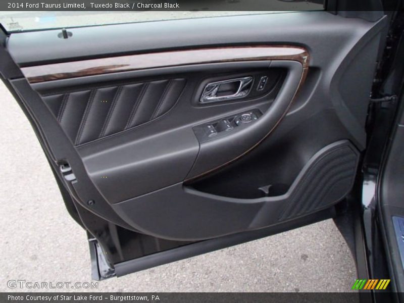 Tuxedo Black / Charcoal Black 2014 Ford Taurus Limited